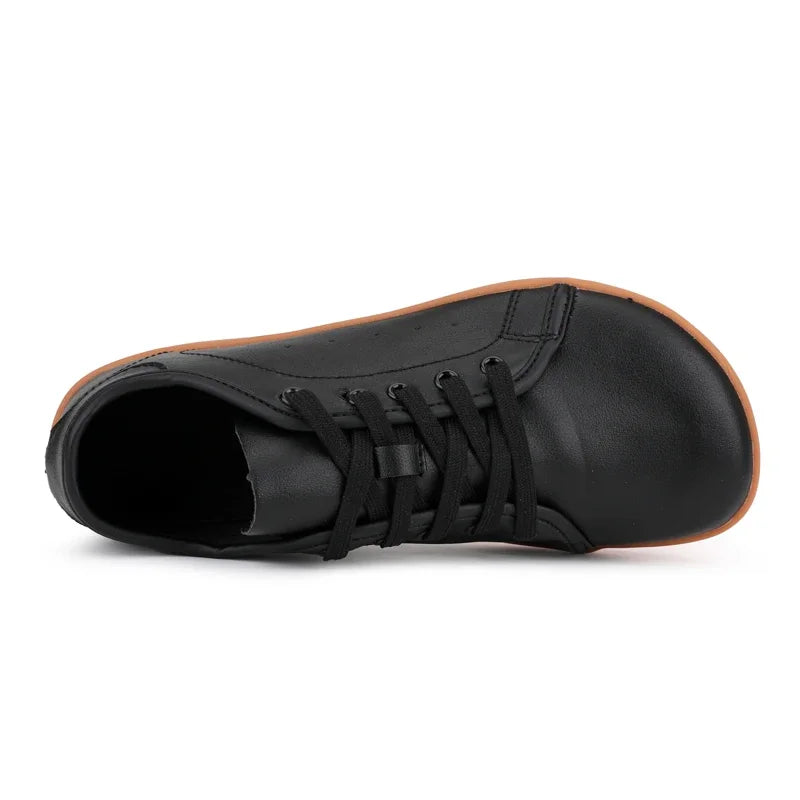 The Casual Barefoot Wanderer Black