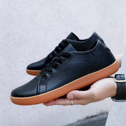 The Casual Barefoot Wanderer Black