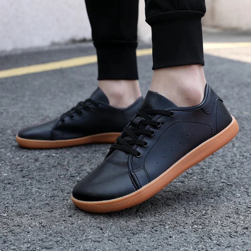 The Casual Barefoot Wanderer Black